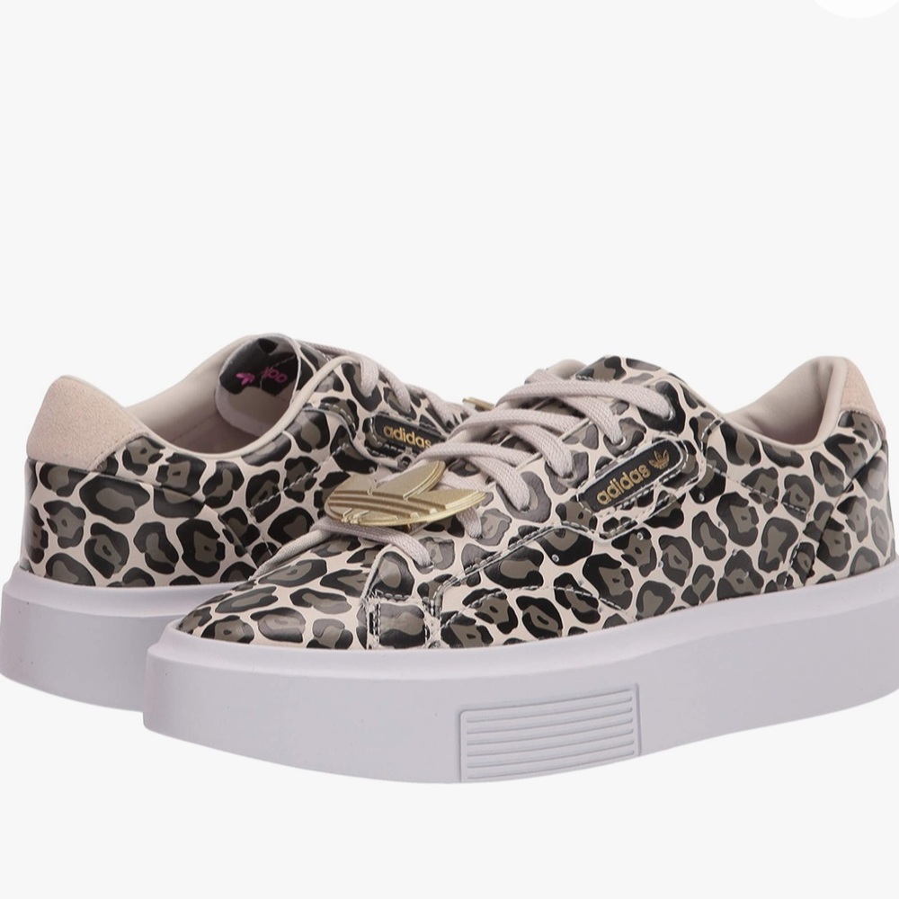 Adidas Sleek Super Leopard Print Gold Emblem Woman’s Casual Sneakers size 8.5